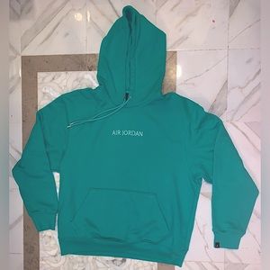 NWT Nike Air Jordan sweatshirt, cool teal color and size XL